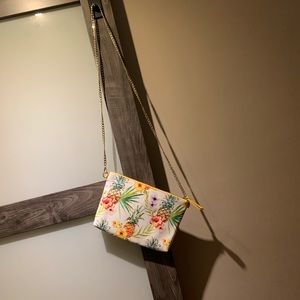 Pinneape Purse with Gold Chain